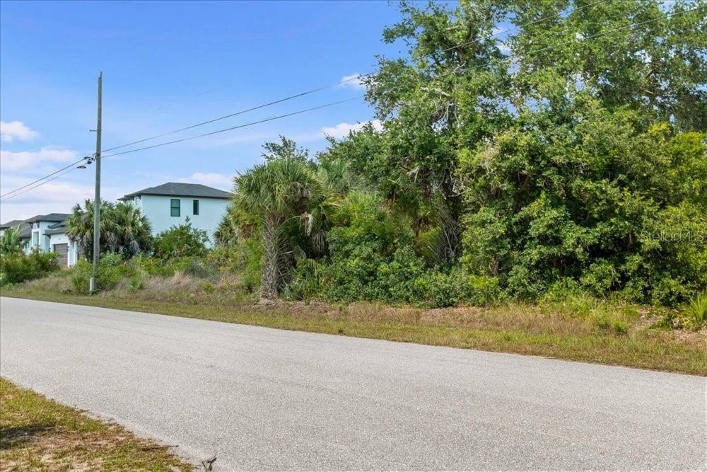 PORT CHARLOTTE SEC 087 - Land