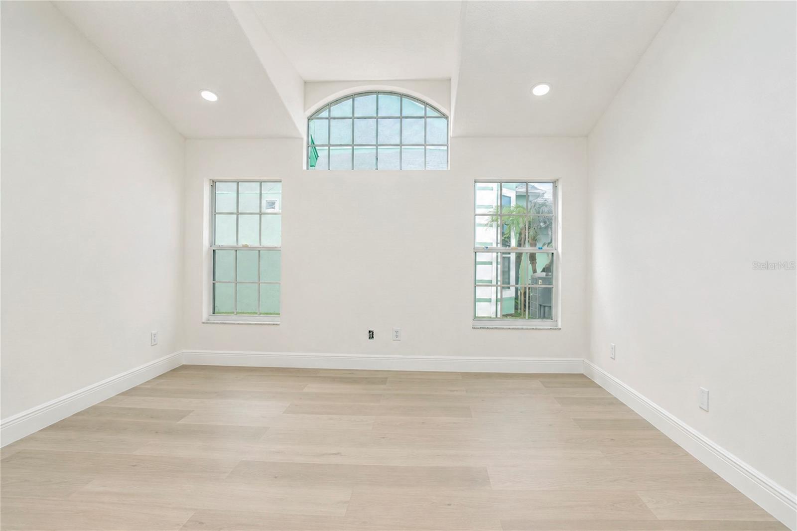 SHANNON LAKES - Residential