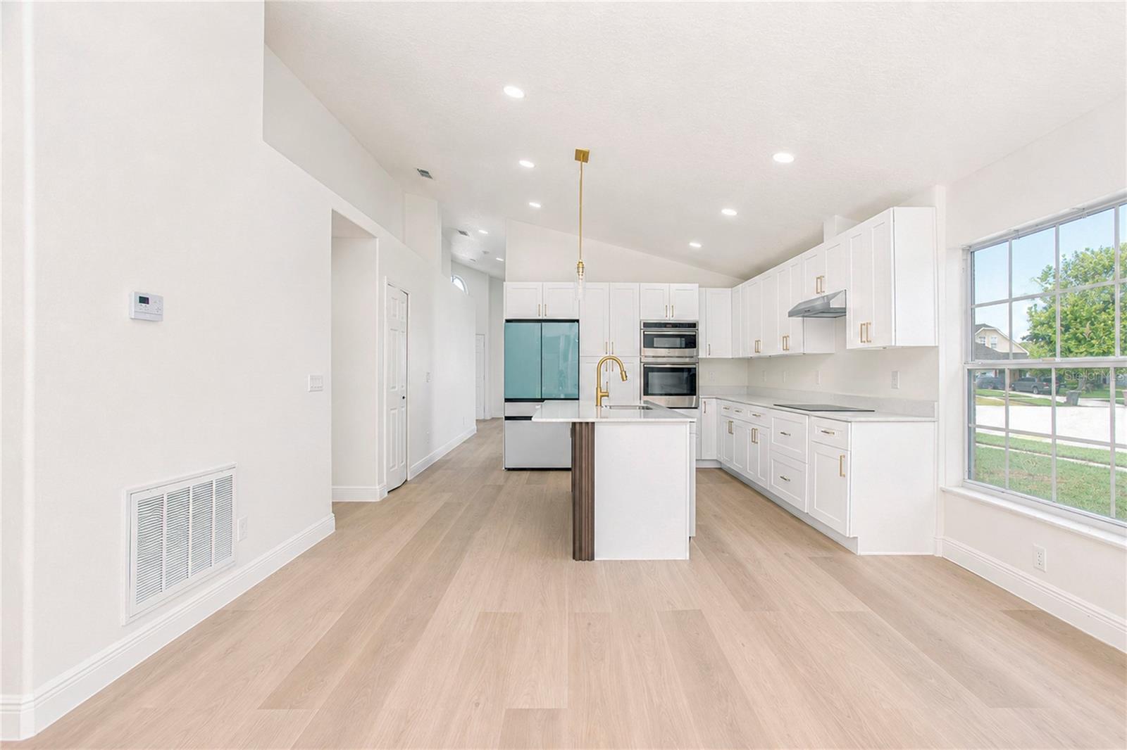 SHANNON LAKES - Residential