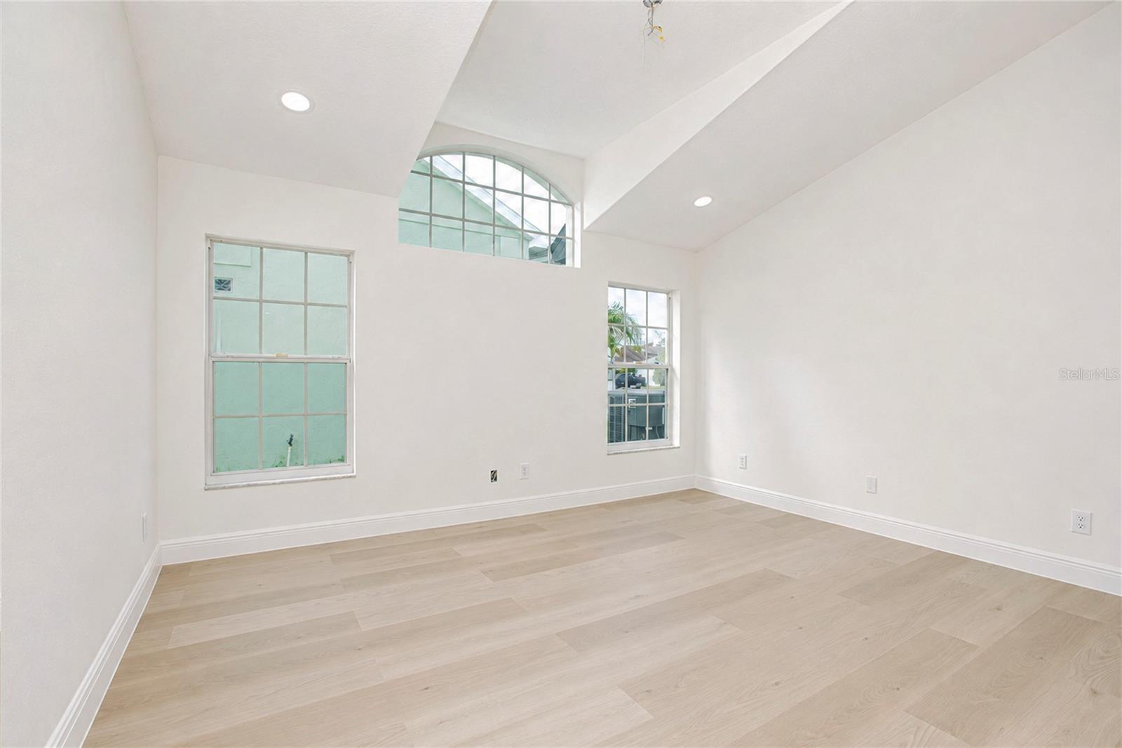 SHANNON LAKES - Residential