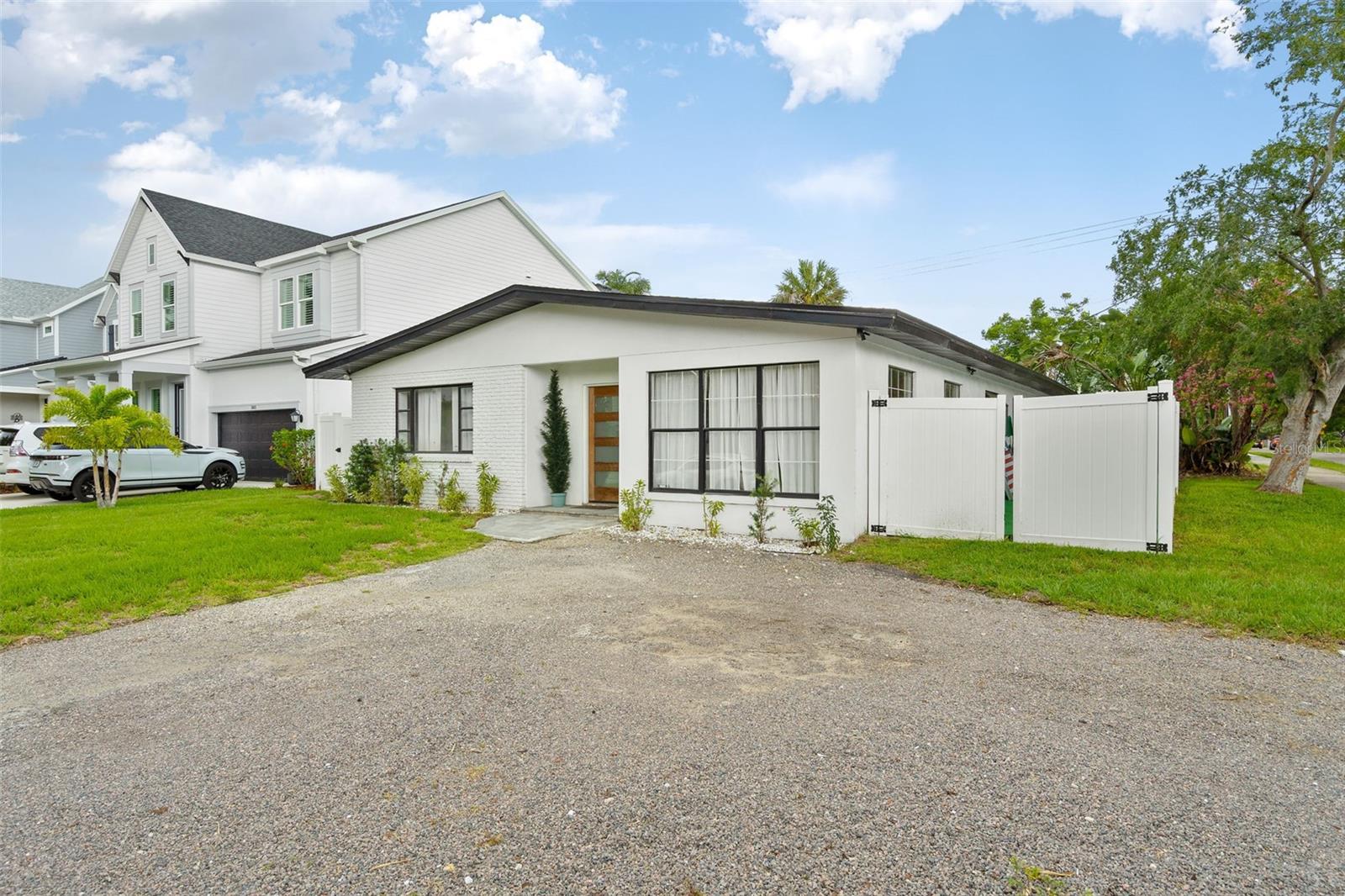 PERSHING PARK - Residential Lease