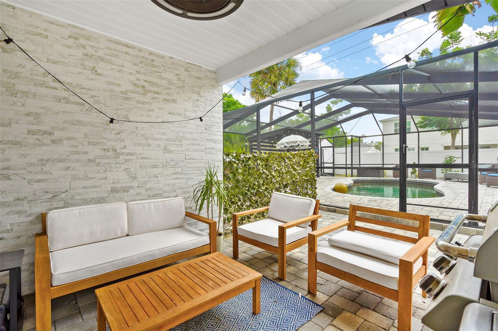 PERSHING PARK - Residential Lease