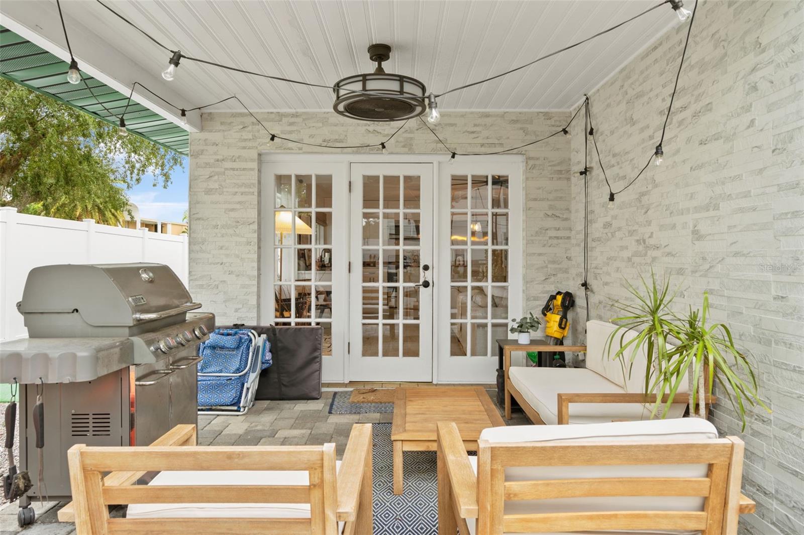 PERSHING PARK - Residential Lease