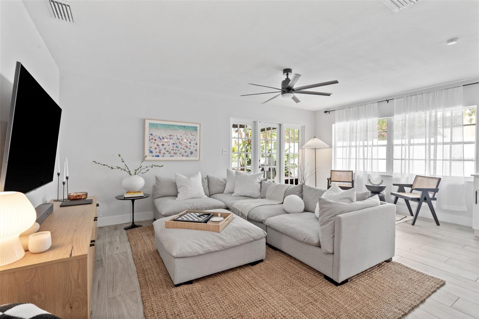 PERSHING PARK - Residential Lease