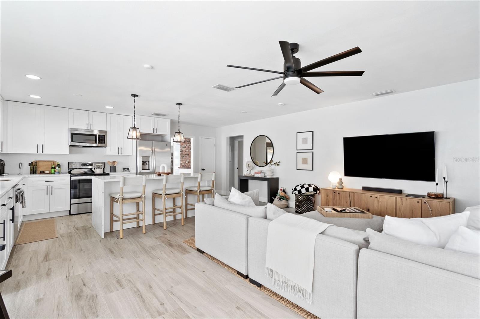 PERSHING PARK - Residential Lease