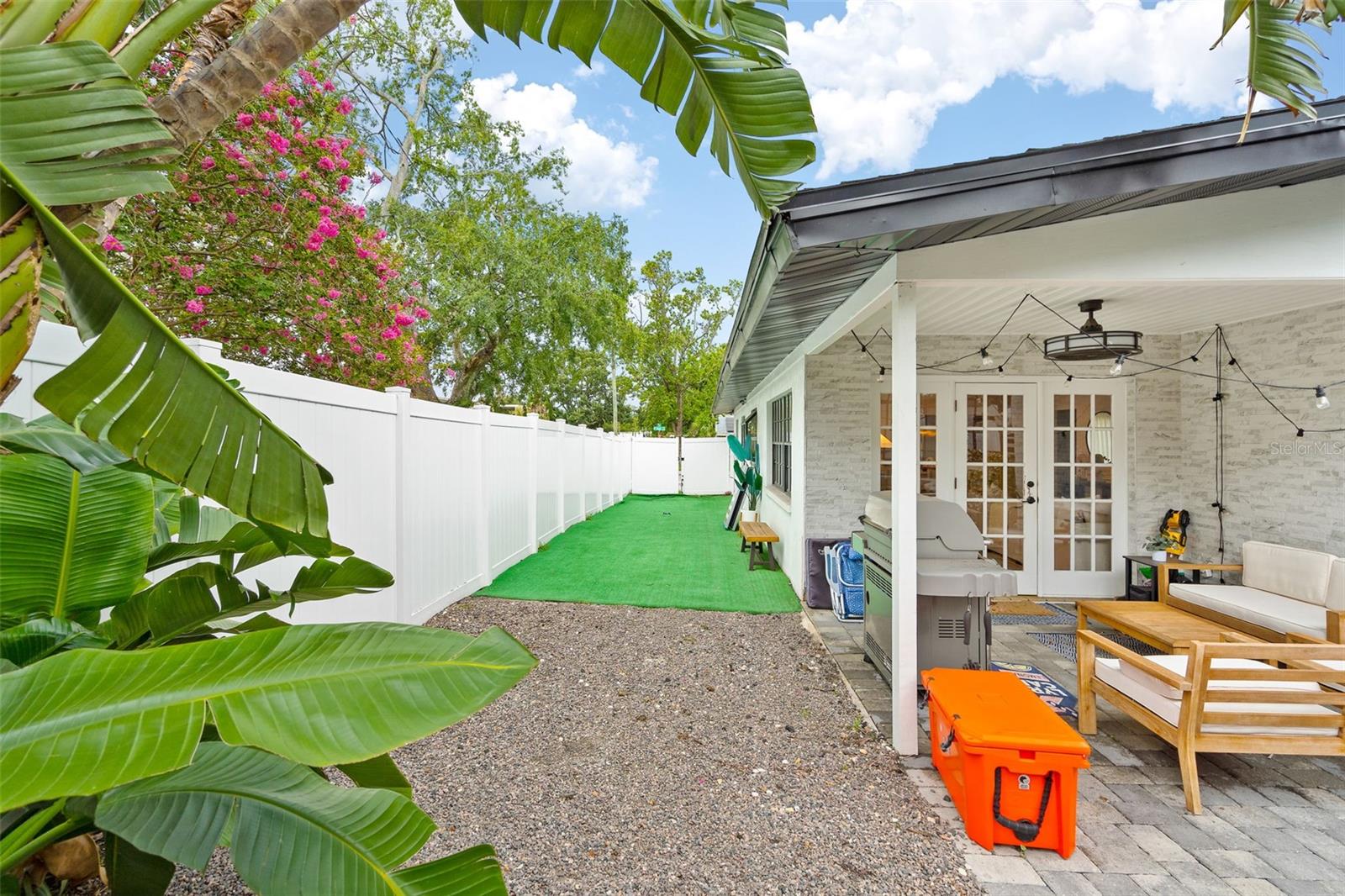 PERSHING PARK - Residential Lease