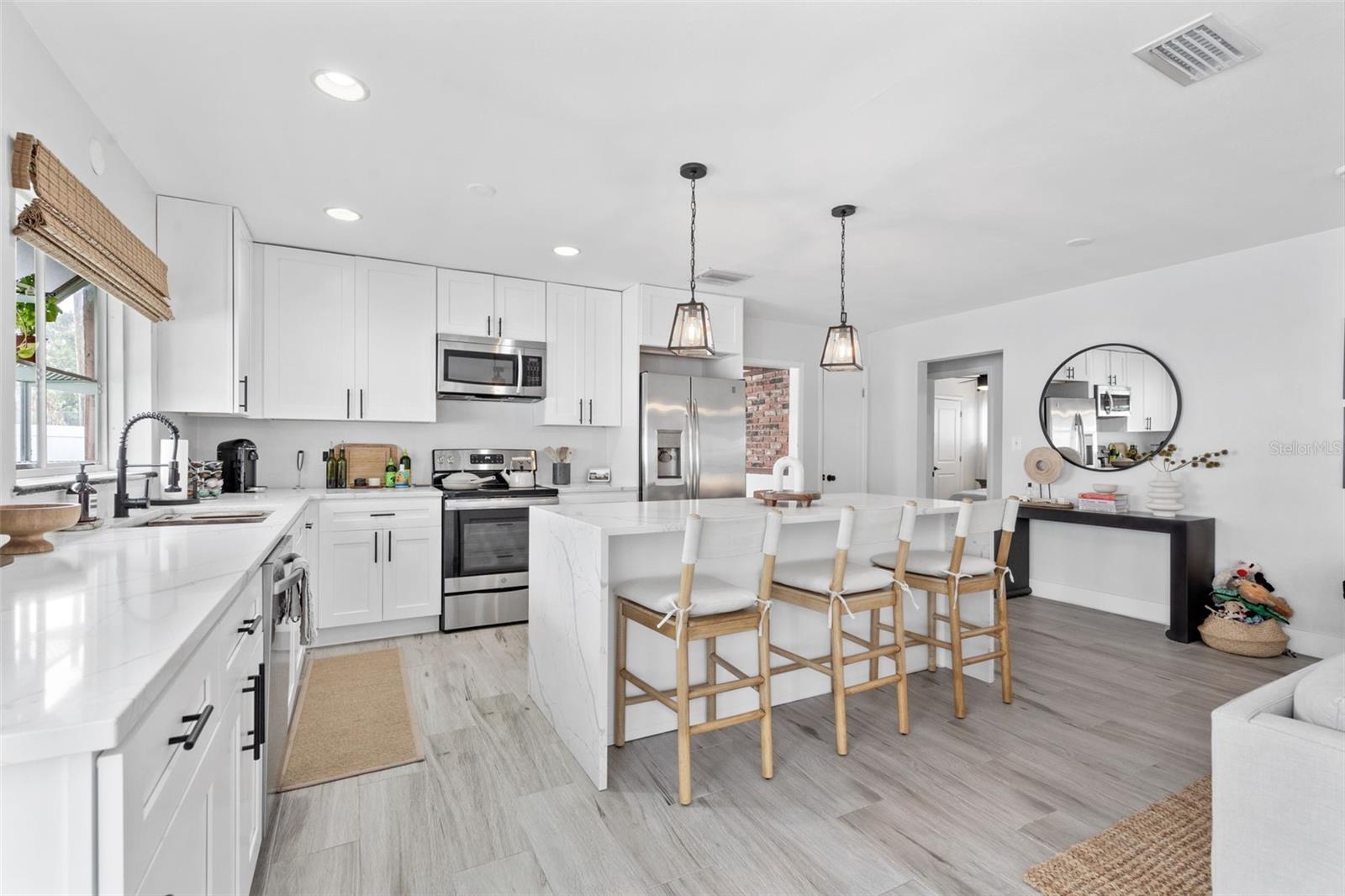 PERSHING PARK - Residential Lease