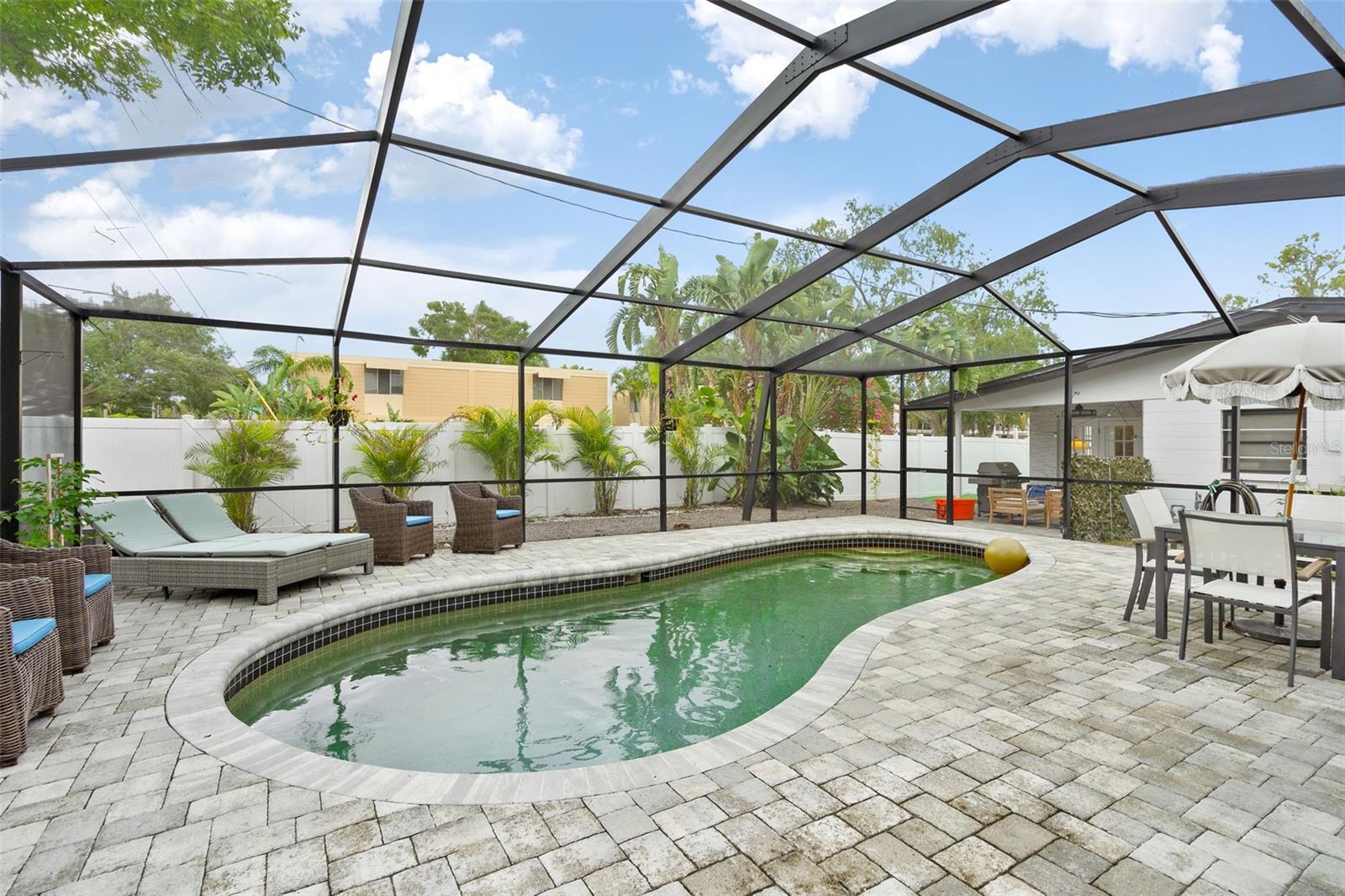 PERSHING PARK - Residential Lease