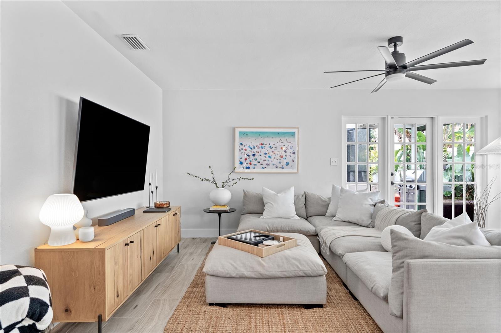 PERSHING PARK - Residential Lease