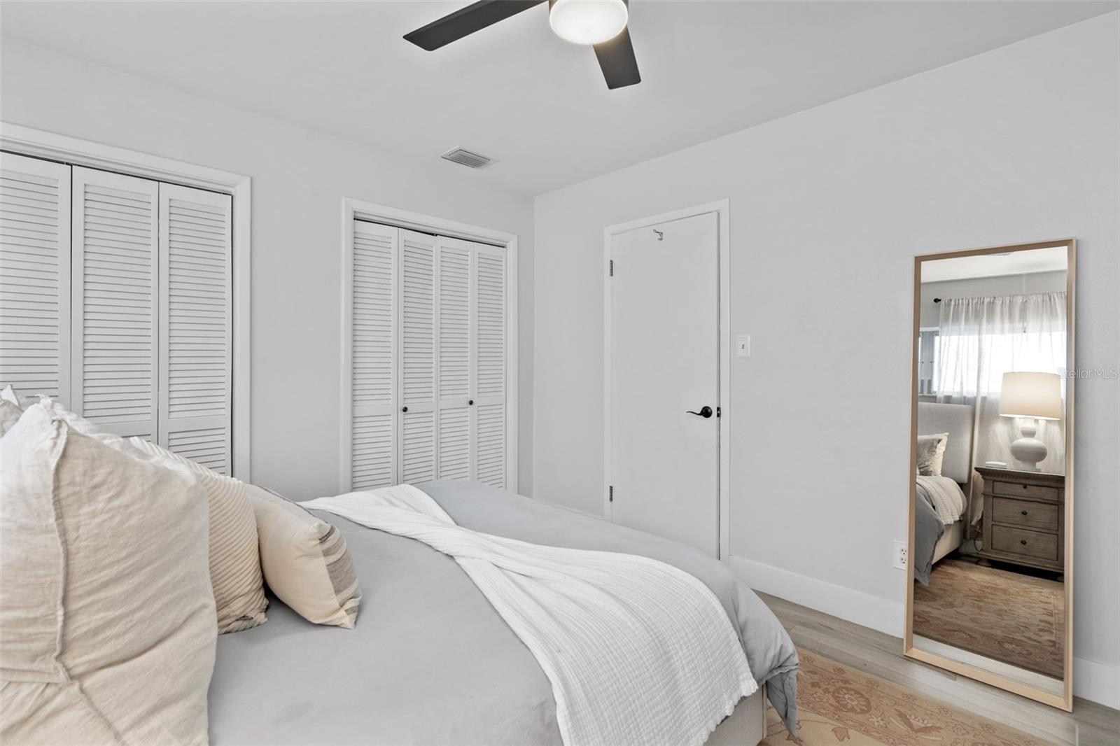 PERSHING PARK - Residential Lease