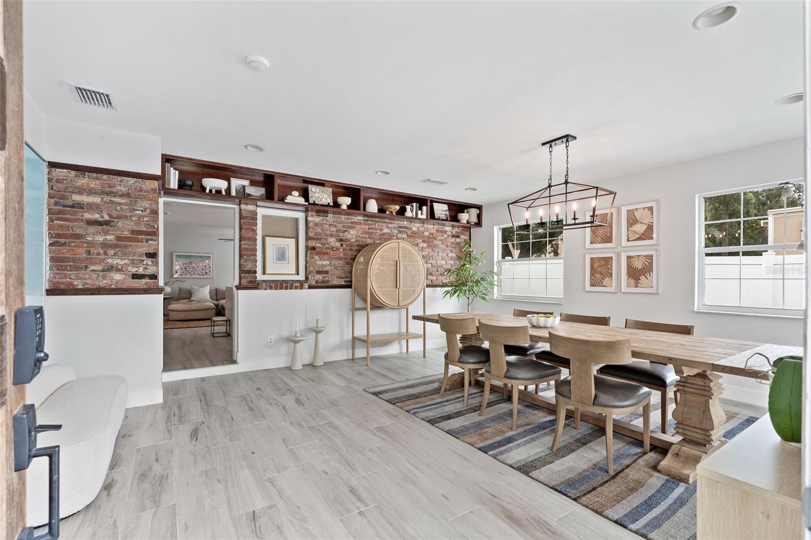 PERSHING PARK - Residential Lease