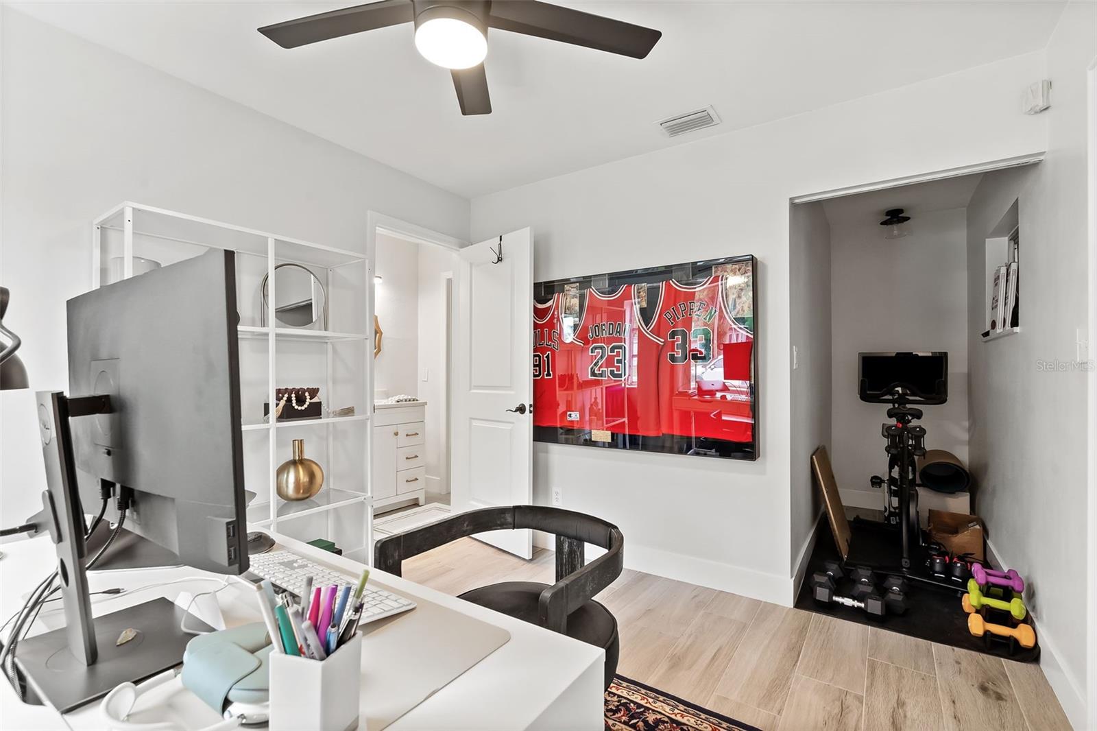 PERSHING PARK - Residential Lease