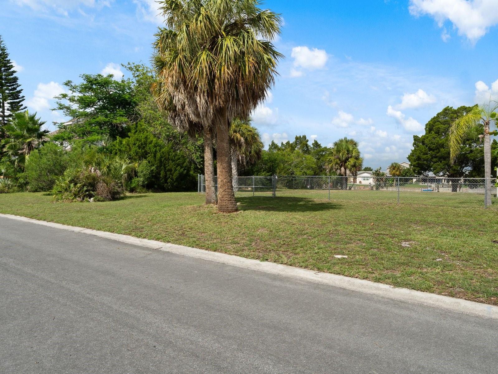 HERNANDO BEACH - Land