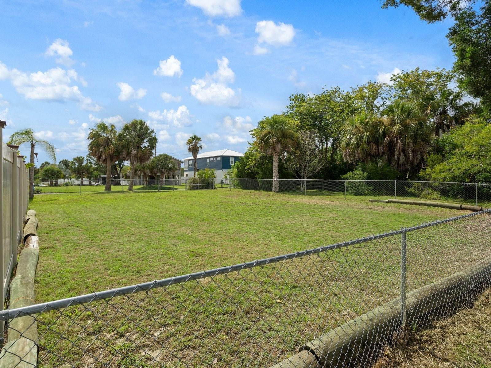 HERNANDO BEACH - Land