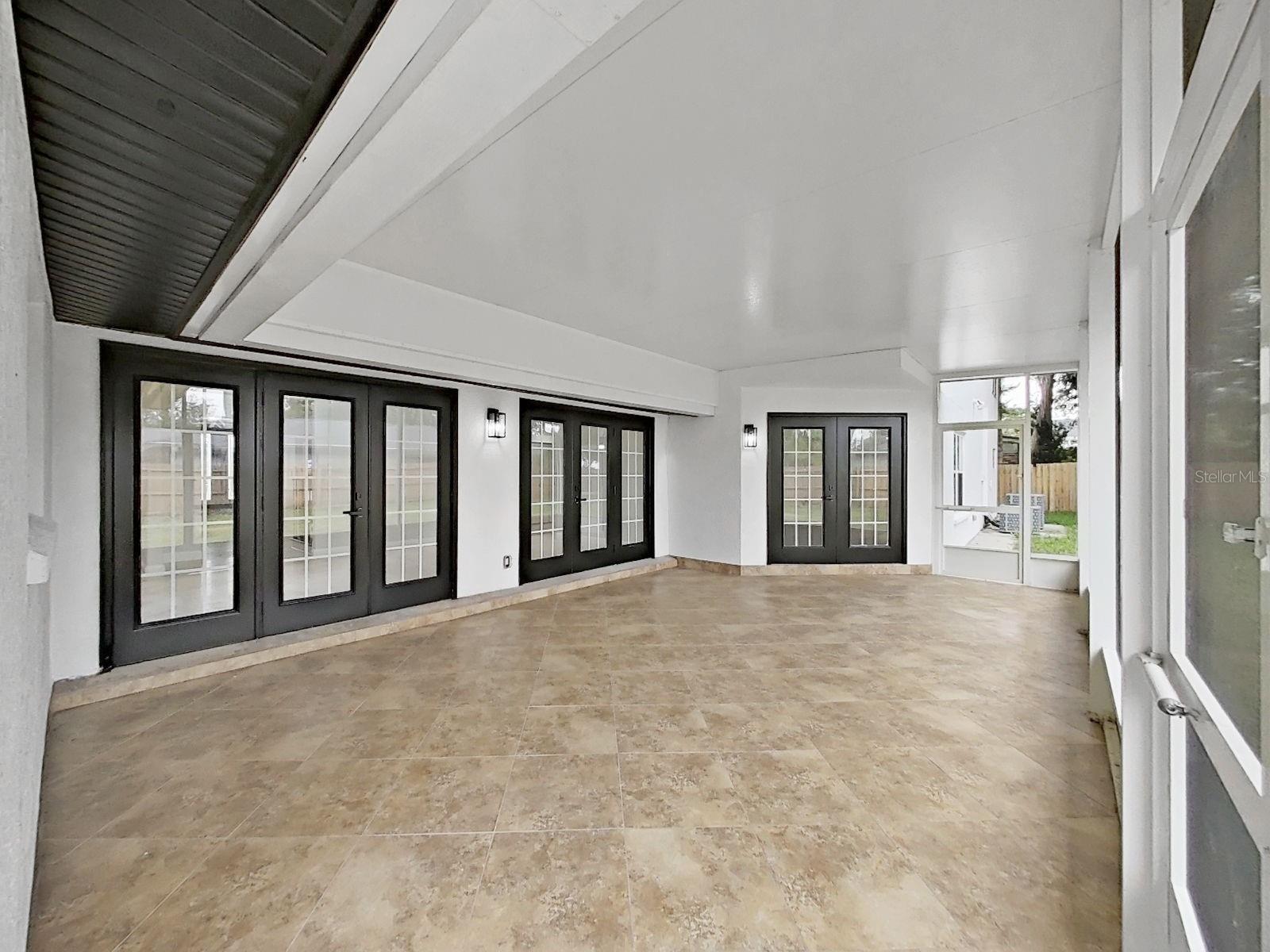 CARROLLWOOD SUB UNIT 22B - Residential