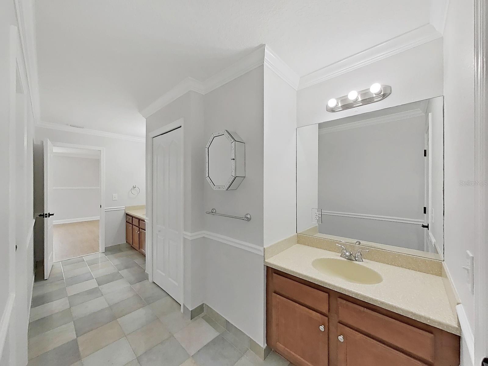 CARROLLWOOD SUB UNIT 22B - Residential