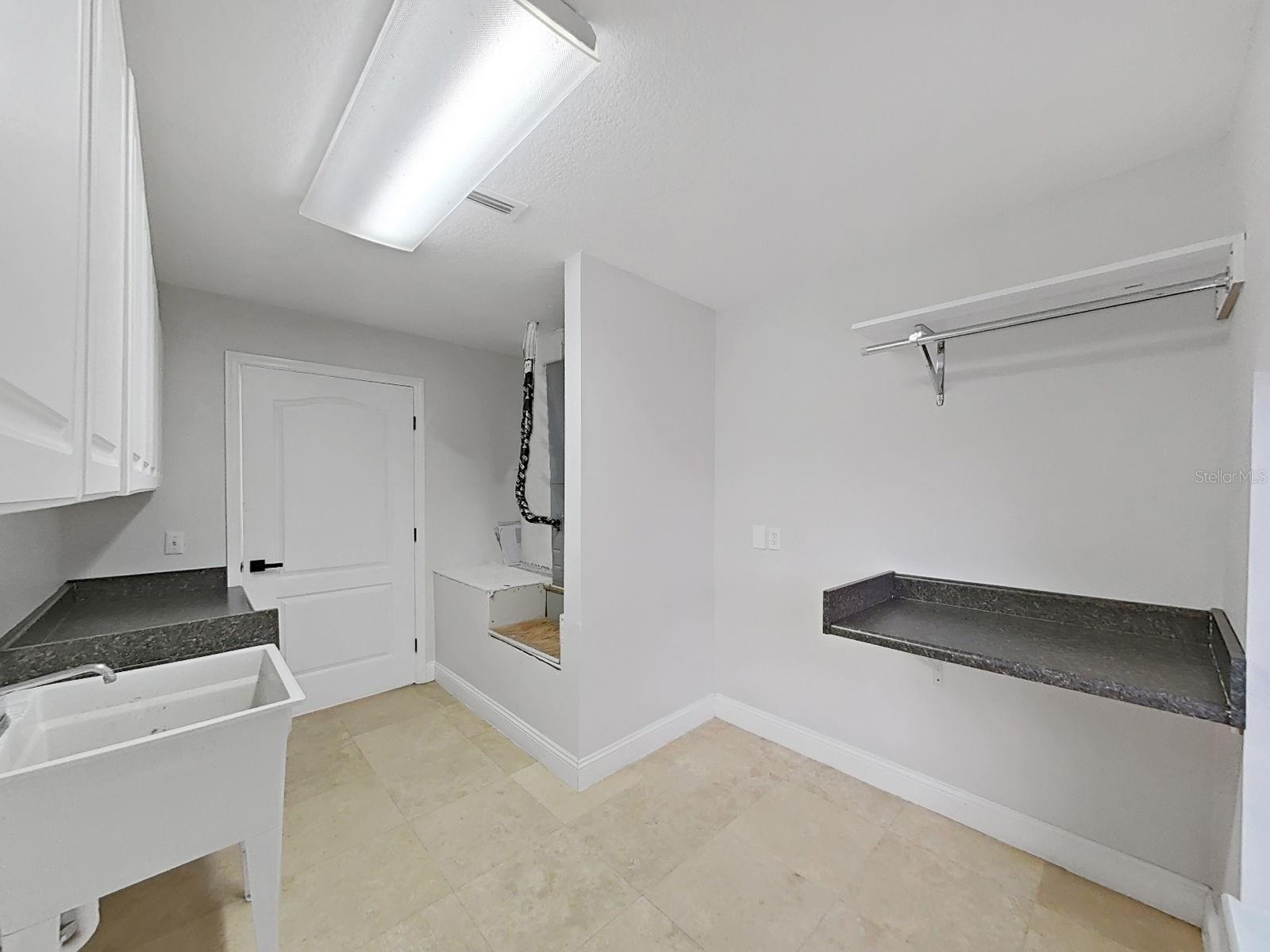 CARROLLWOOD SUB UNIT 22B - Residential