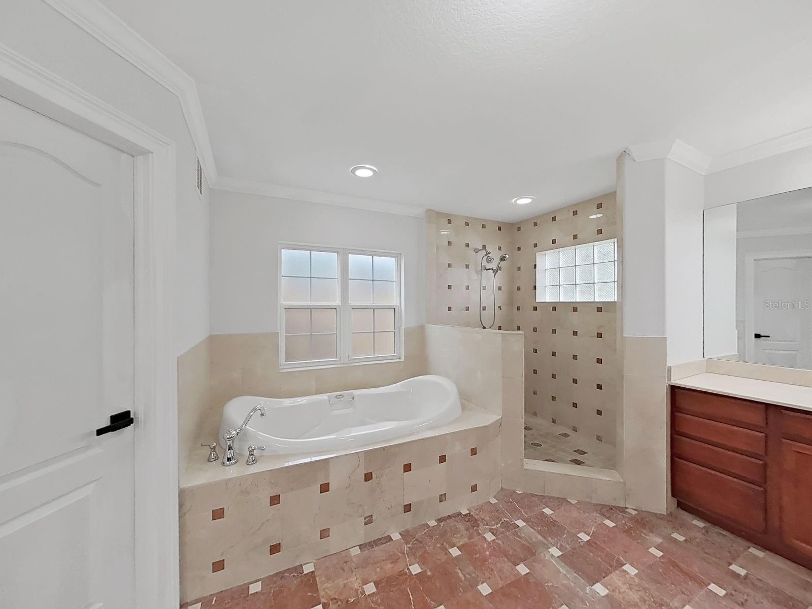 CARROLLWOOD SUB UNIT 22B - Residential