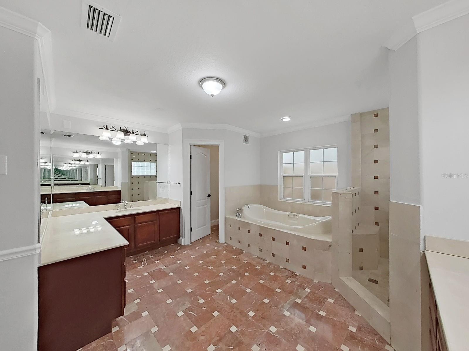 CARROLLWOOD SUB UNIT 22B - Residential