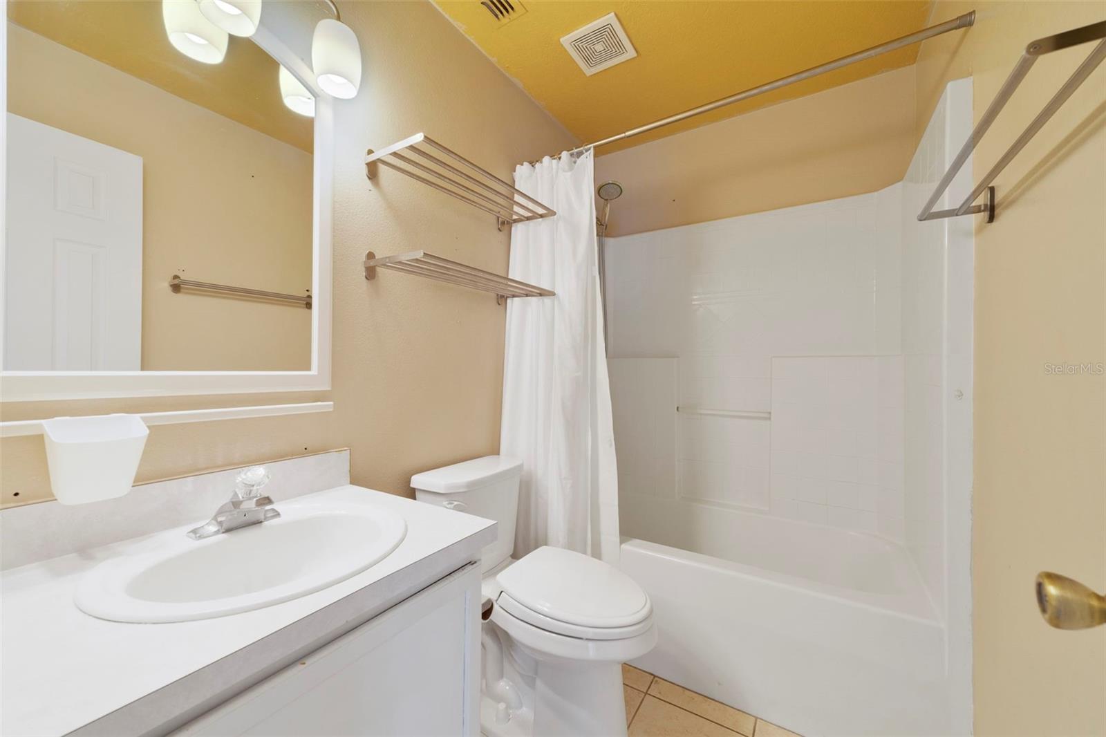 PINE RIDGE HOLLOW EAST PH 02 - Residential