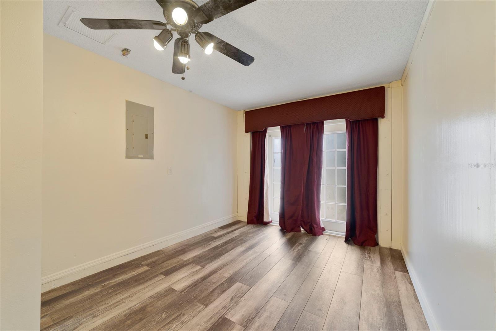 PINE RIDGE HOLLOW EAST PH 02 - Residential
