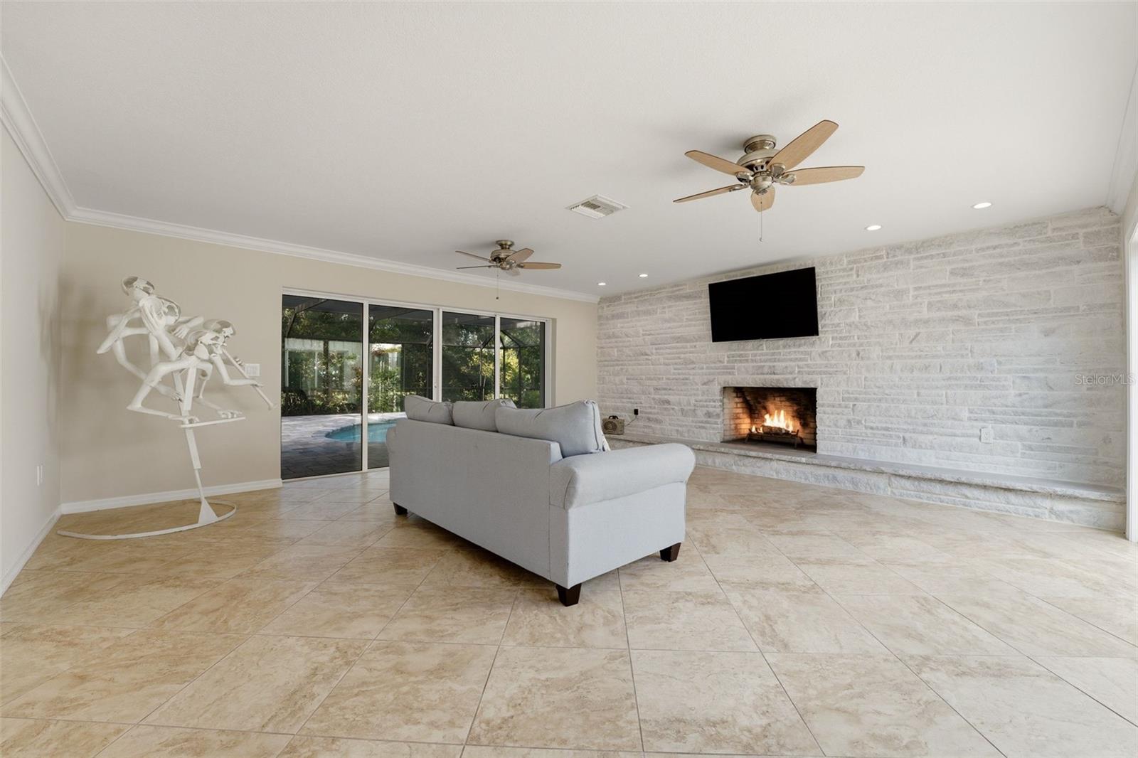 BLUE DOLPHIN ESTATES - Residential