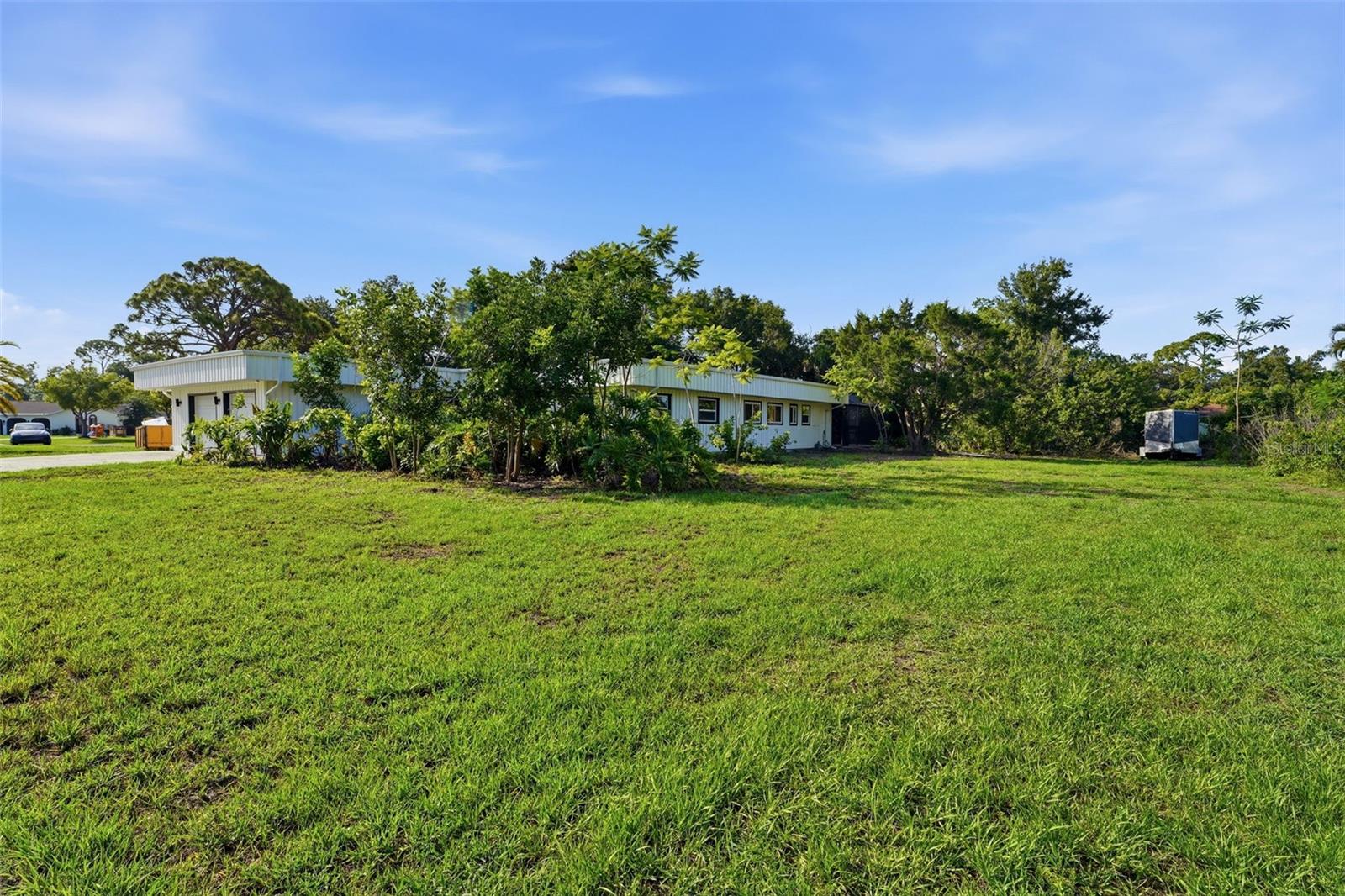 BLUE DOLPHIN ESTATES - Residential