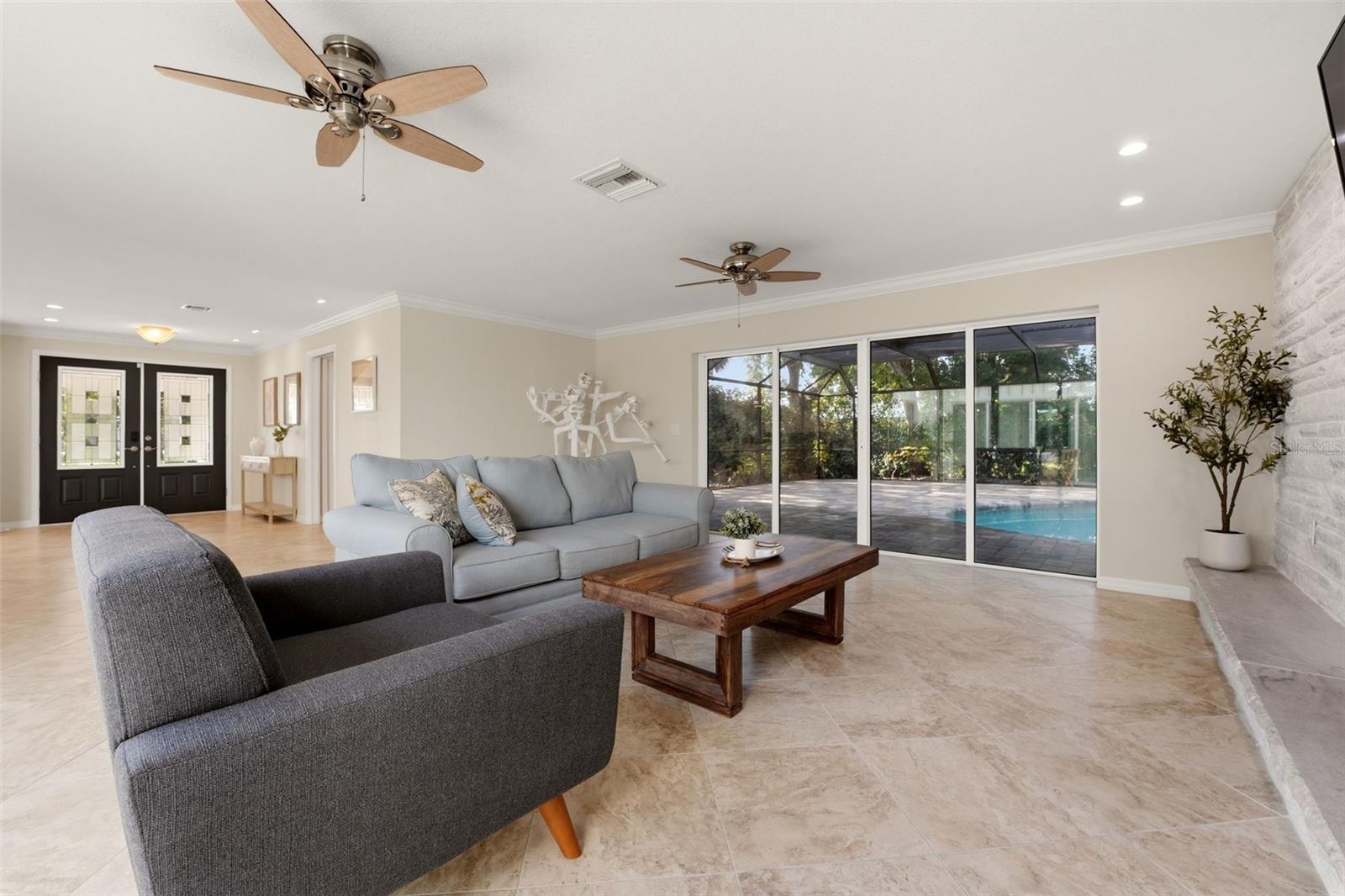 BLUE DOLPHIN ESTATES - Residential
