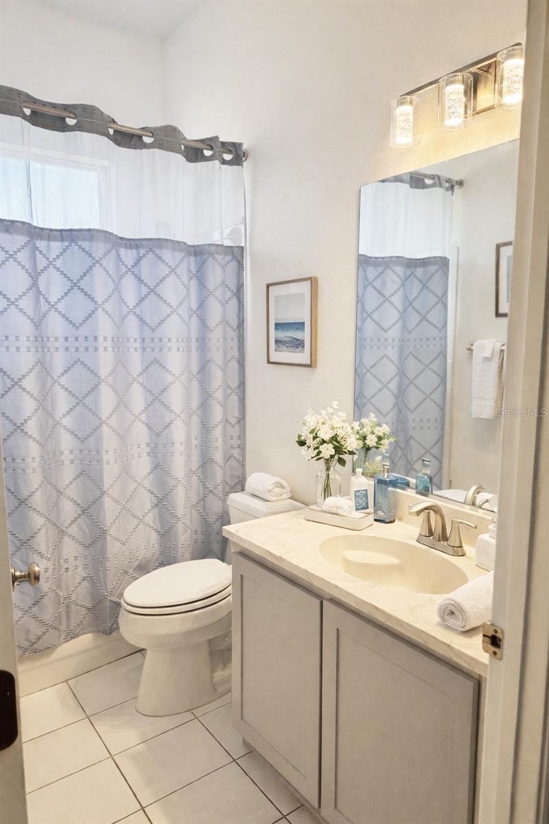 BAY OAKS ESTATES - Residential