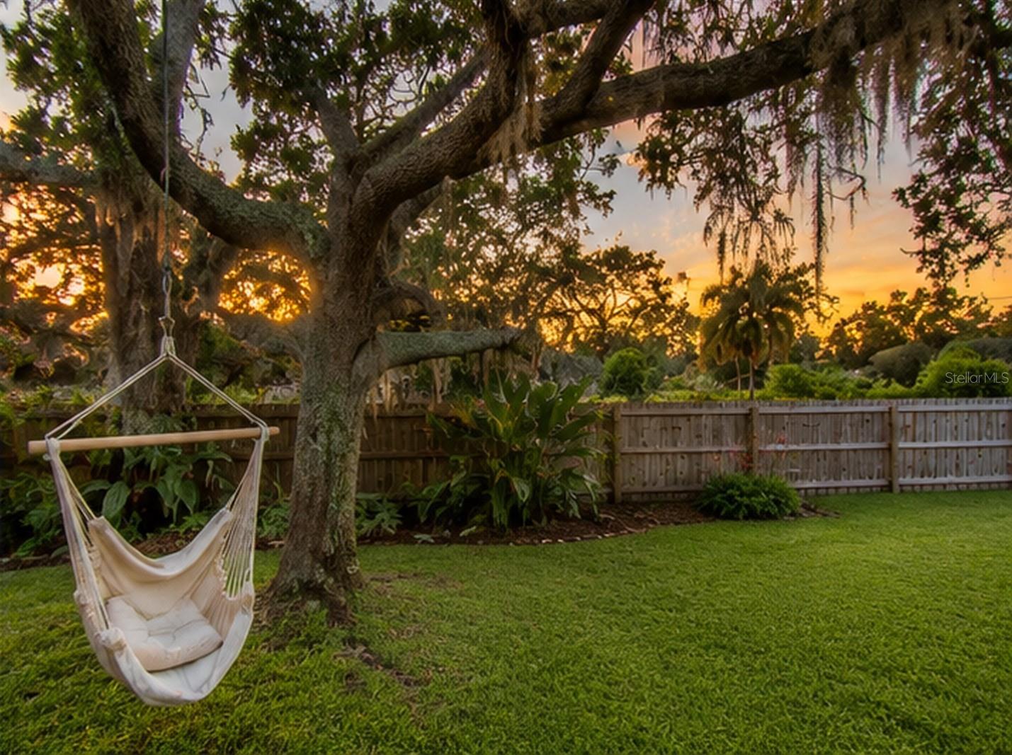 BAY OAKS ESTATES - Residential