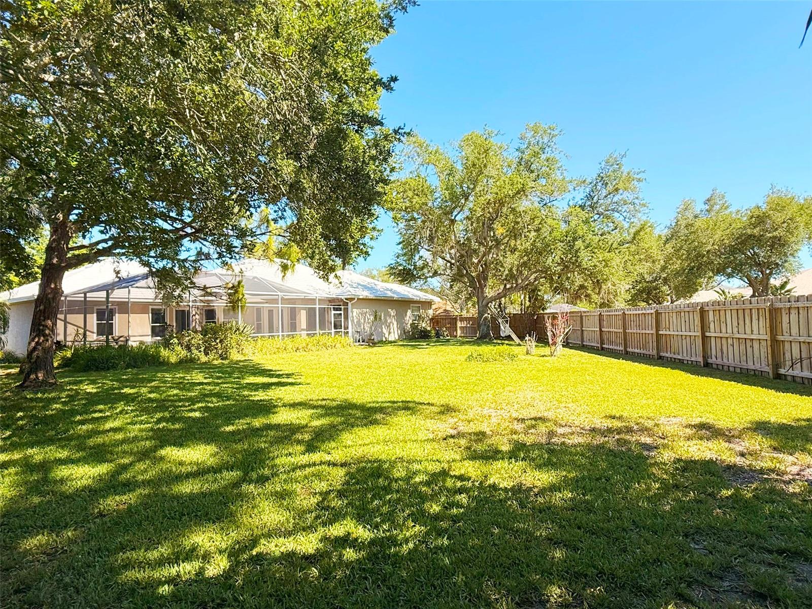 BAY OAKS ESTATES - Residential
