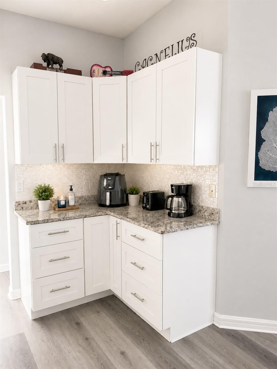 BAY OAKS ESTATES - Residential