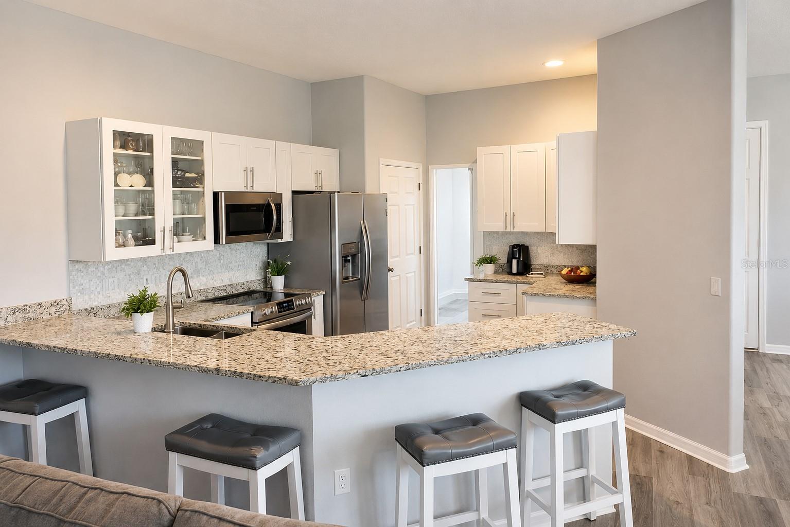 BAY OAKS ESTATES - Residential
