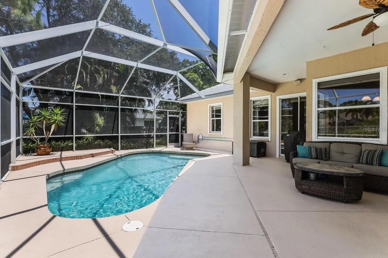 BAY OAKS ESTATES - Residential