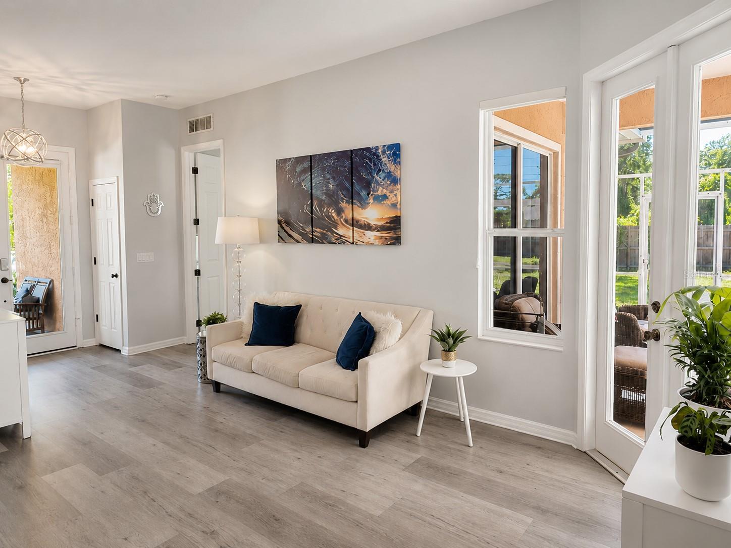 BAY OAKS ESTATES - Residential
