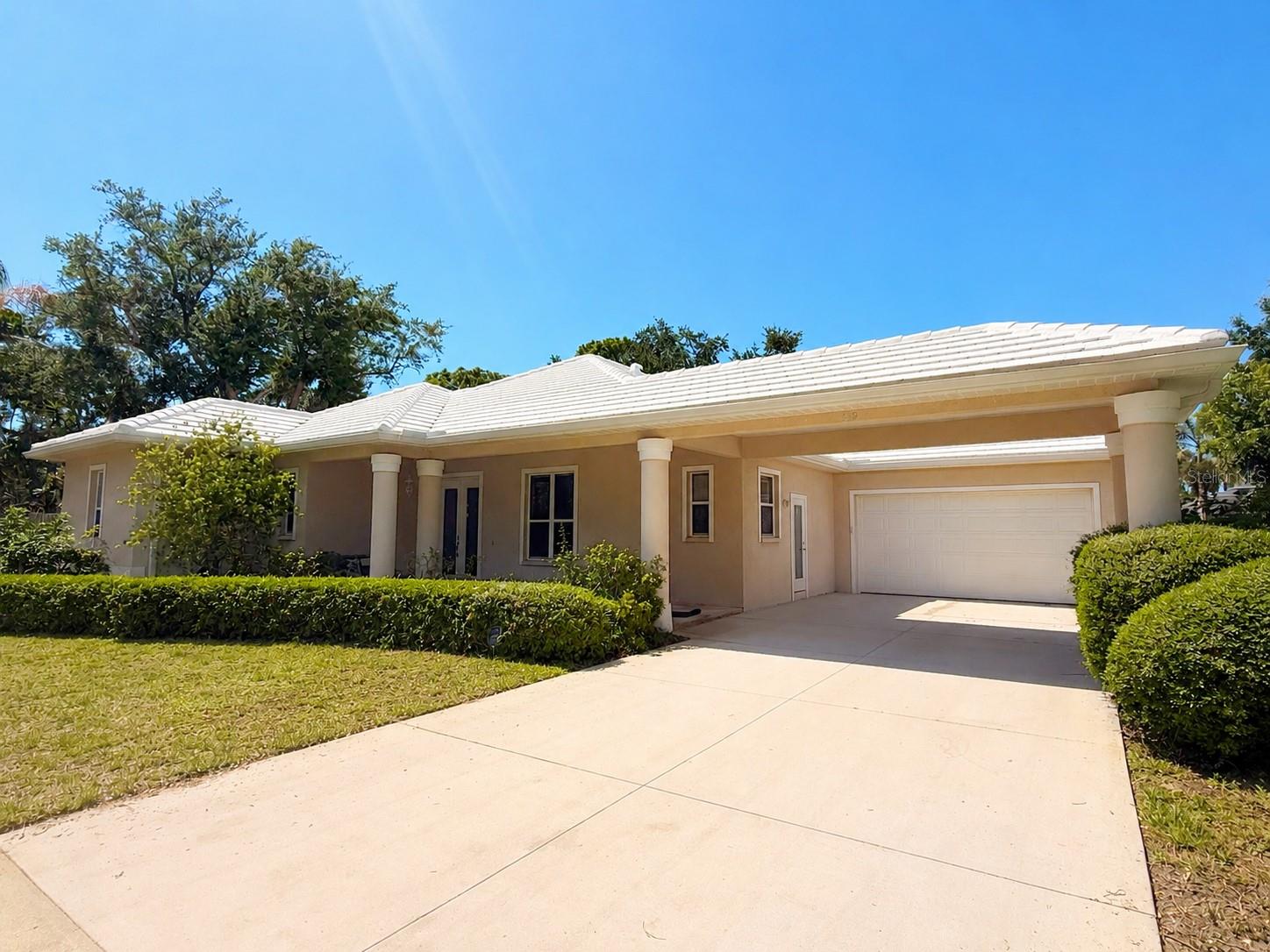 BAY OAKS ESTATES - Residential