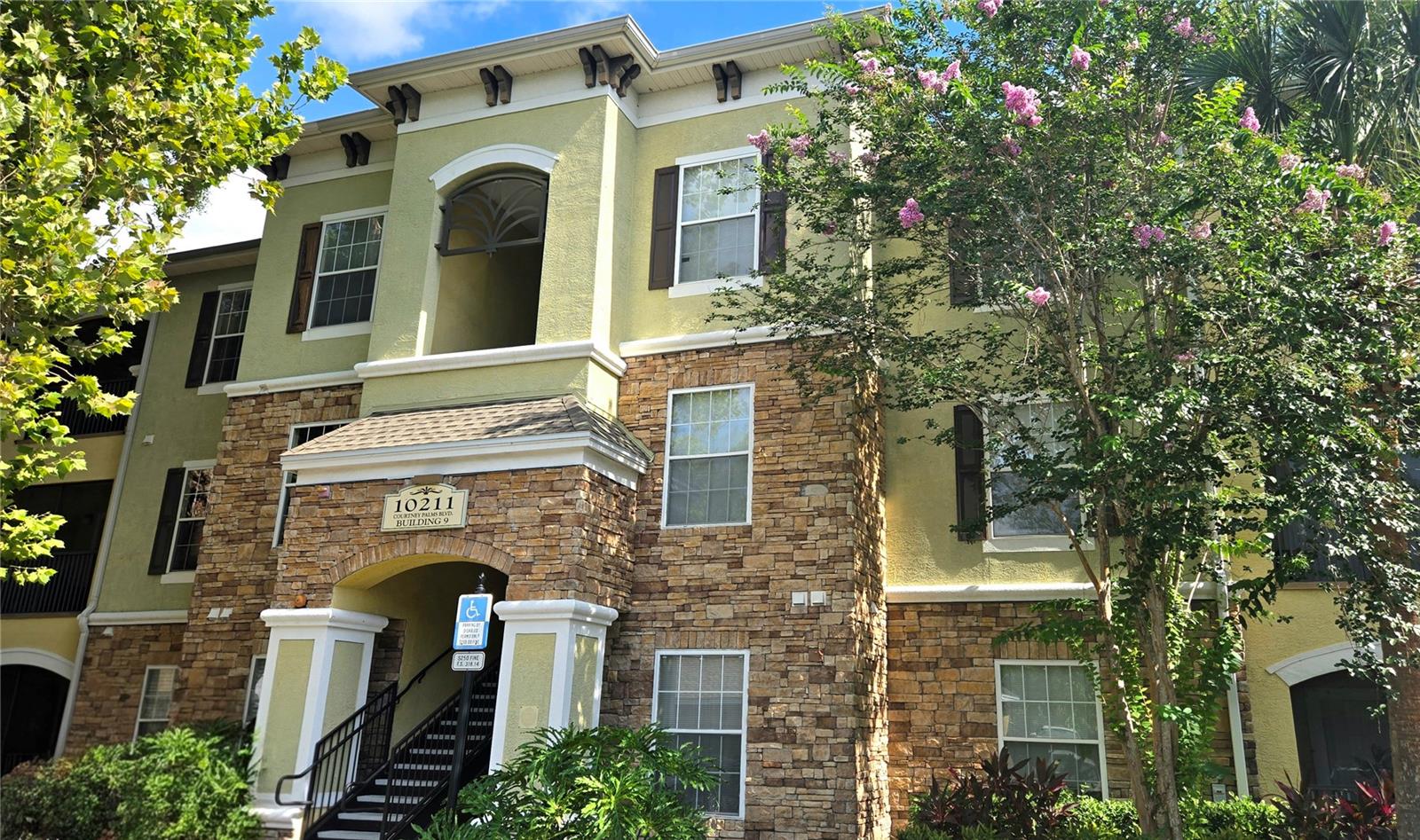 COURTNEY PALMS CONDO - Residential Lease