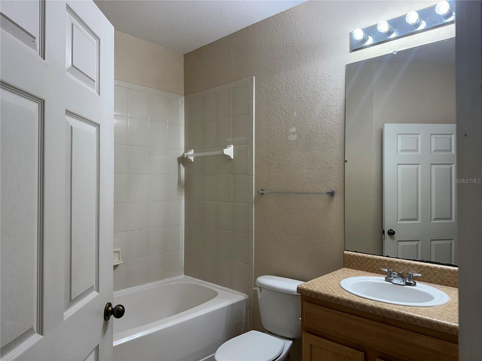 COURTNEY PALMS CONDO - Residential Lease