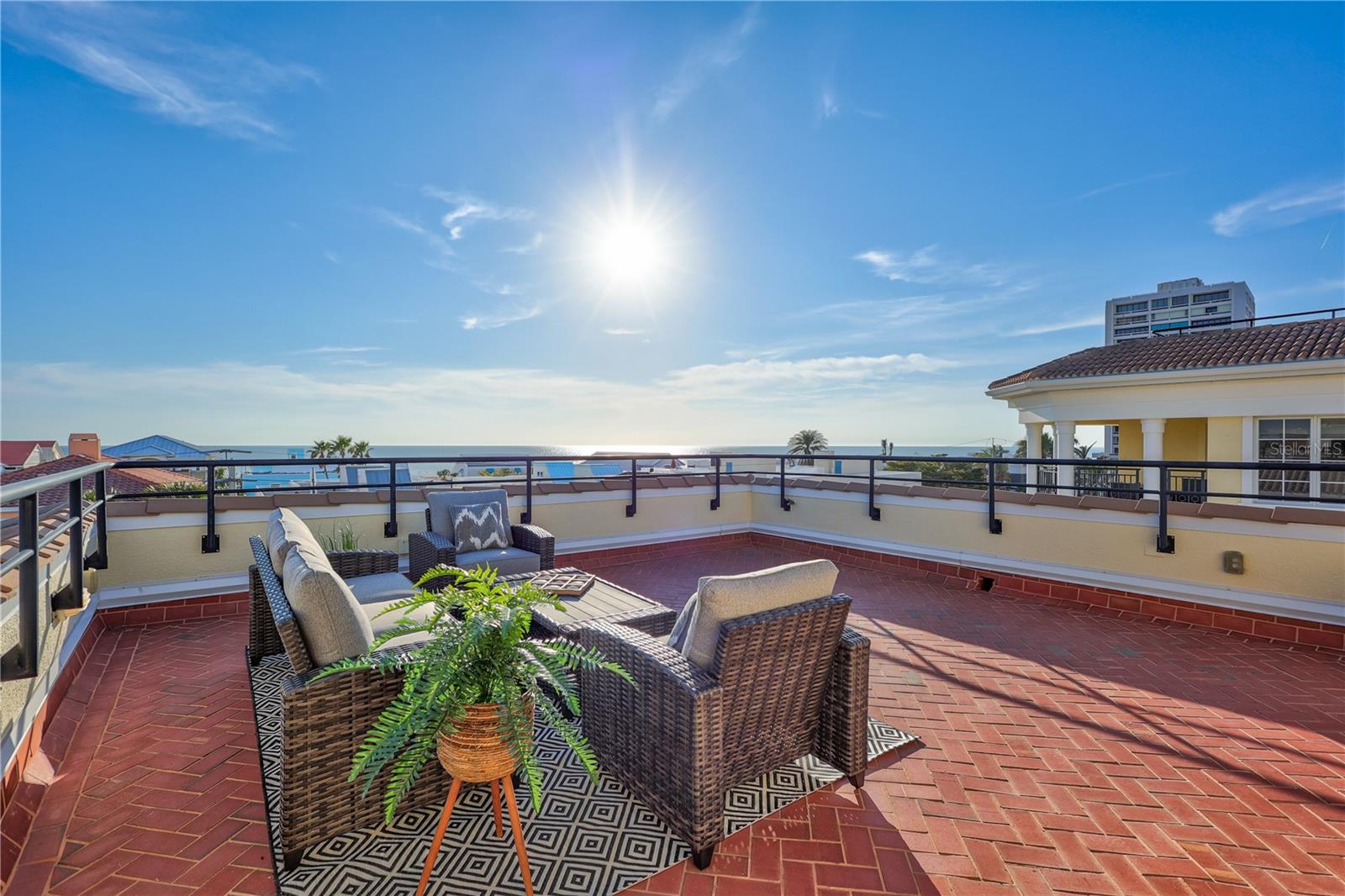 SARASOTA BEACH - Residential