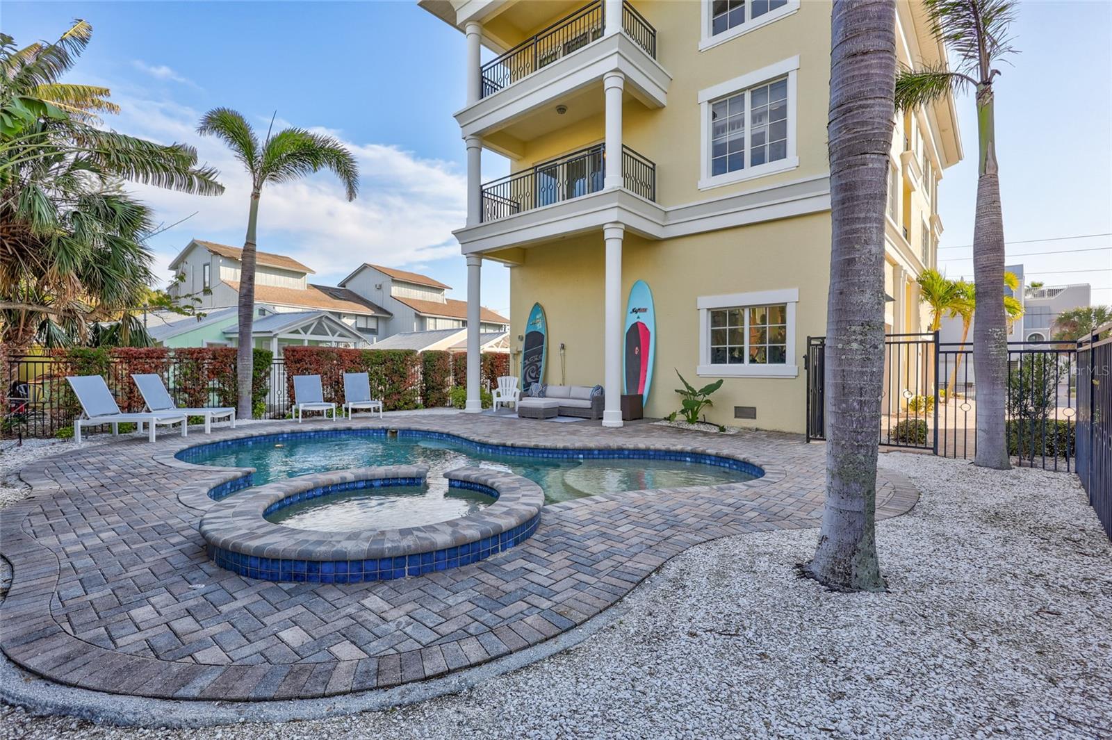 SARASOTA BEACH - Residential