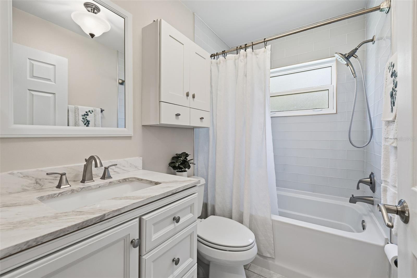 LIVINGSTON UNIT II B - Residential