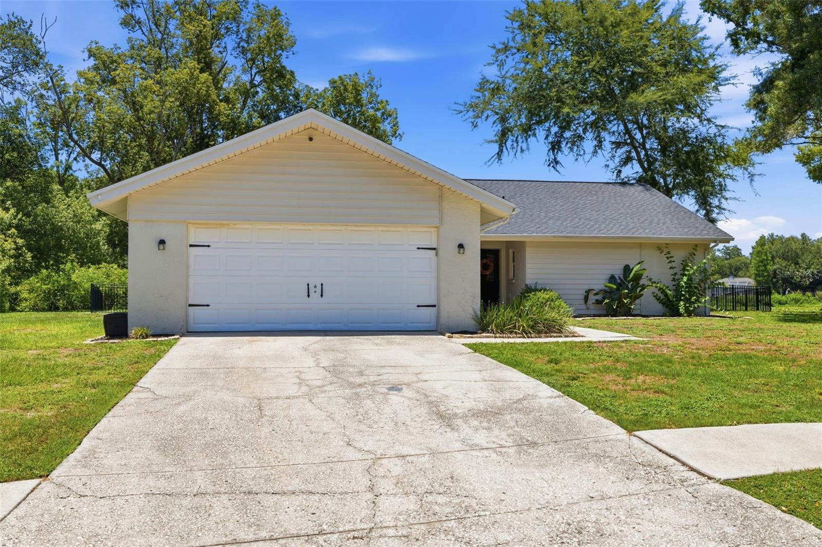 LIVINGSTON UNIT II B - Residential