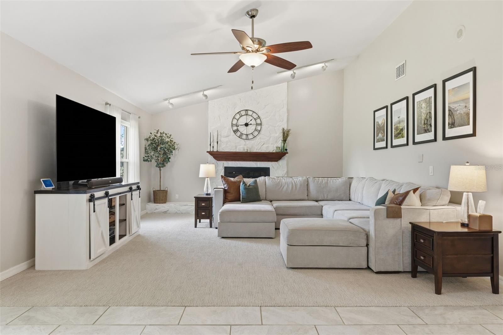 LIVINGSTON UNIT II B - Residential