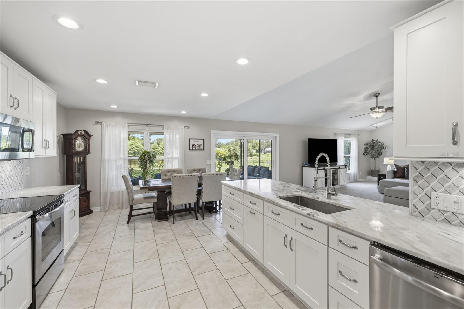 LIVINGSTON UNIT II B - Residential