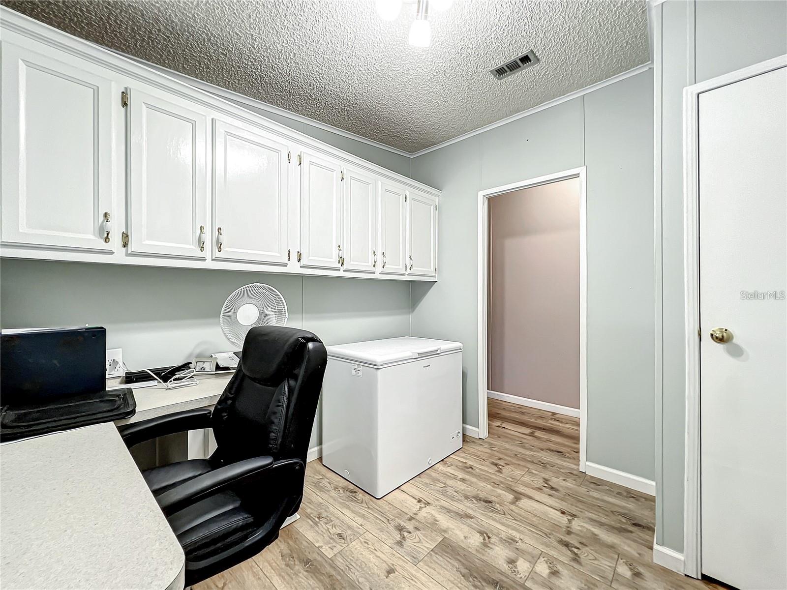 FOXWOOD LAKE ESTATES - Residential