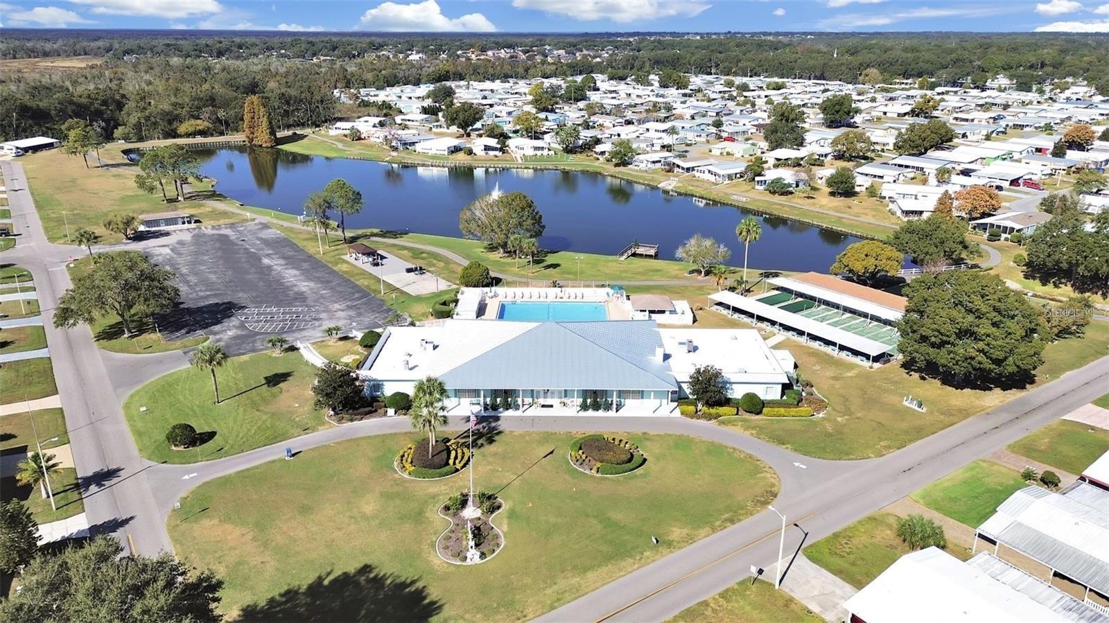 FOXWOOD LAKE ESTATES - Residential