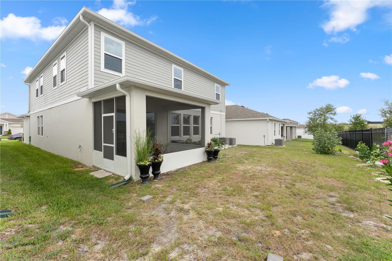 GOLDEN ORCHARD - Residential
