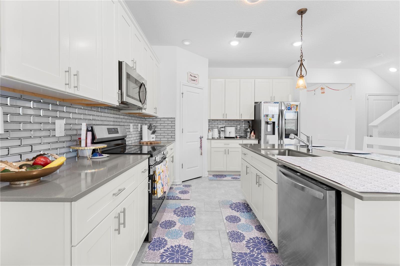 GOLDEN ORCHARD - Residential