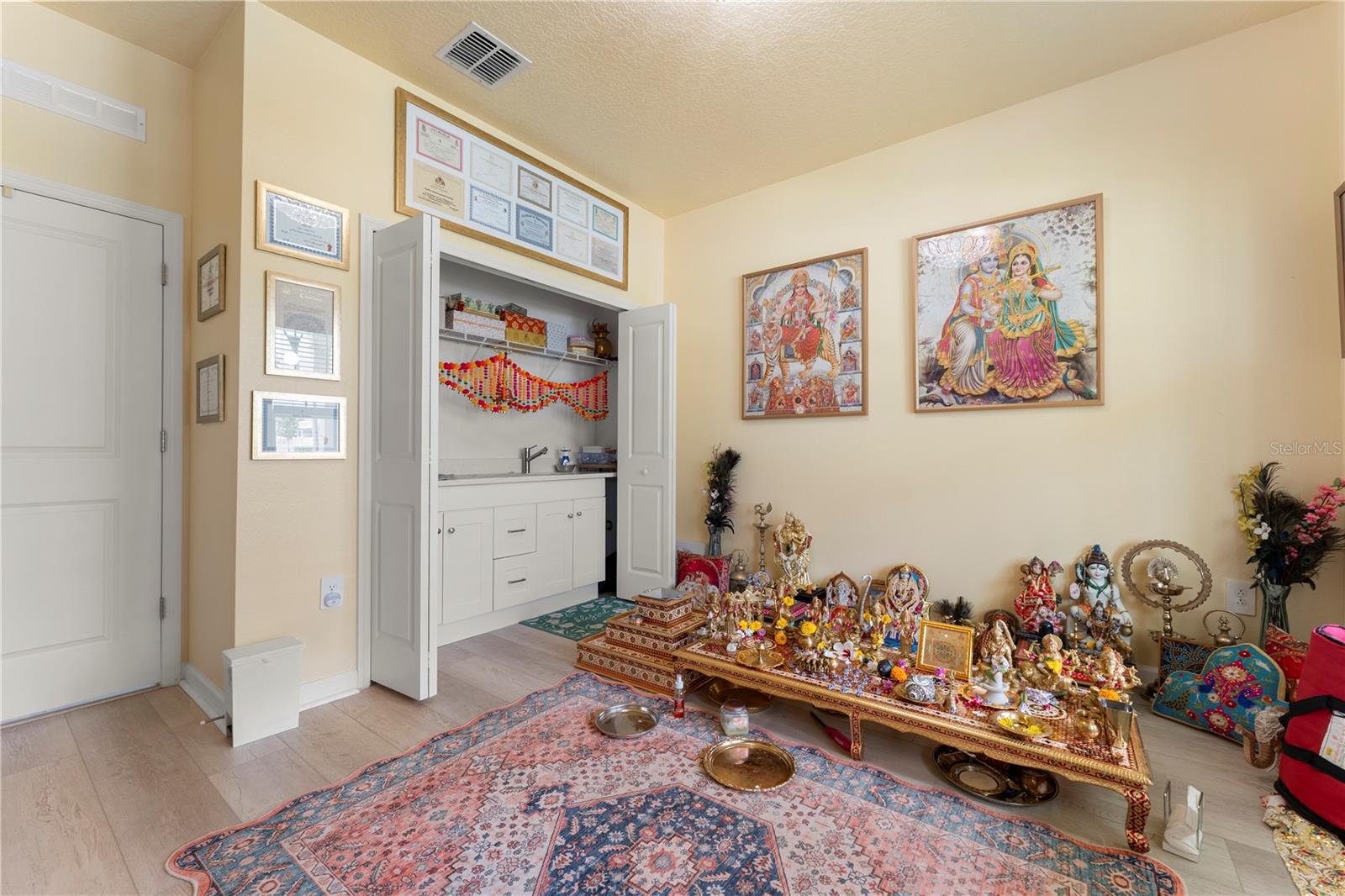 GOLDEN ORCHARD - Residential