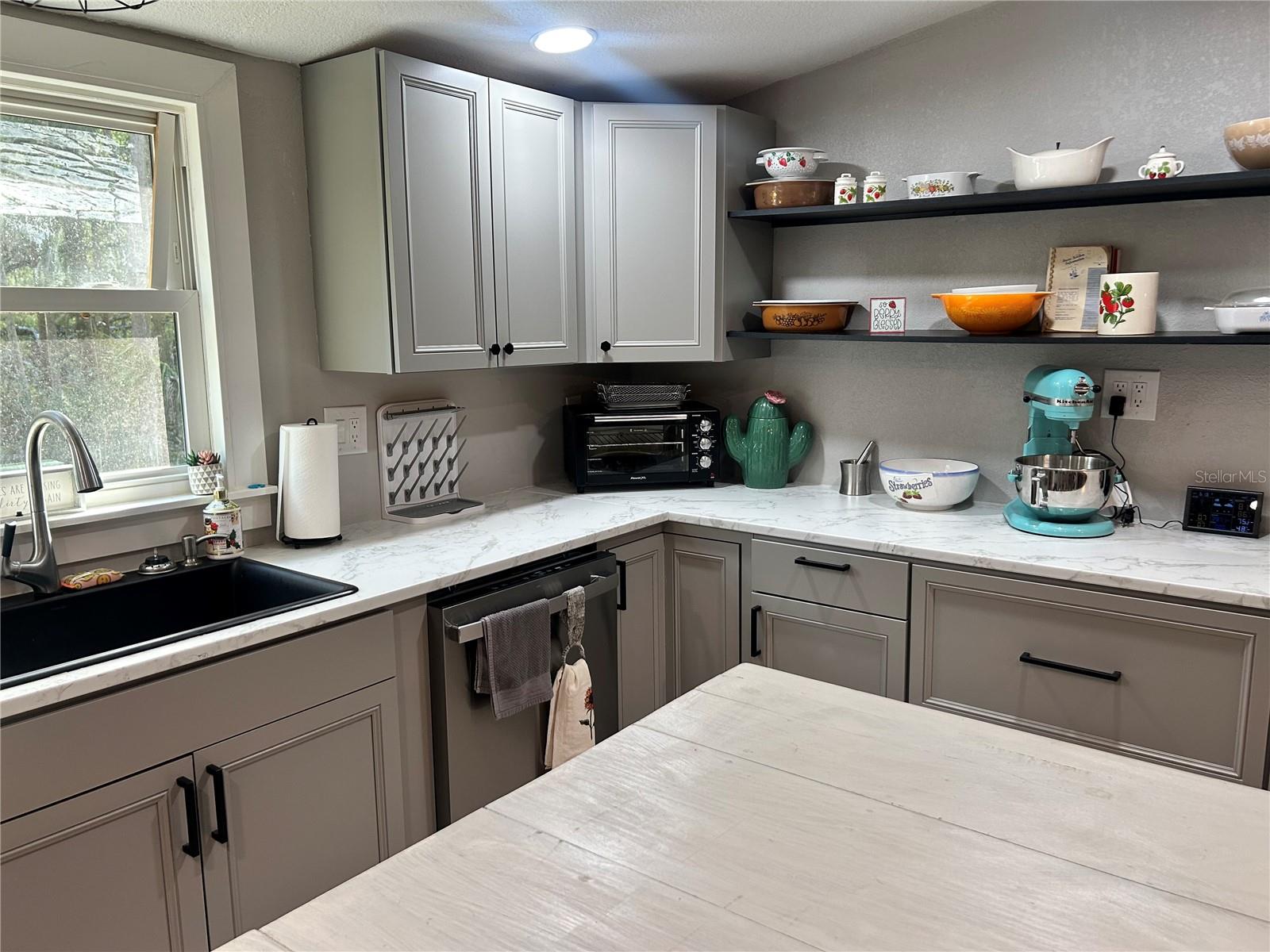COUNTRY VIEW ESTATES - Residential